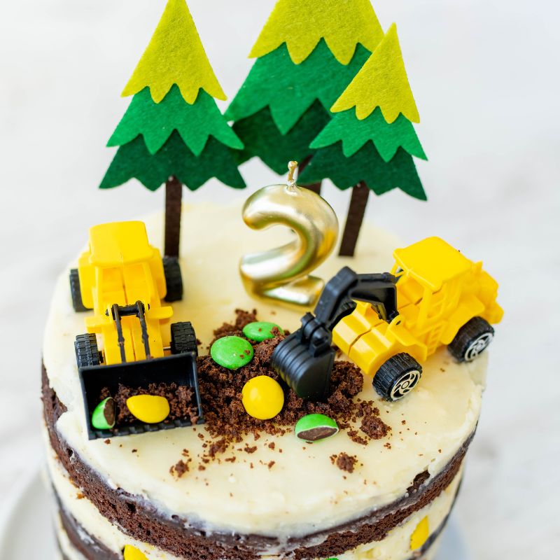 Construction vehicle cake